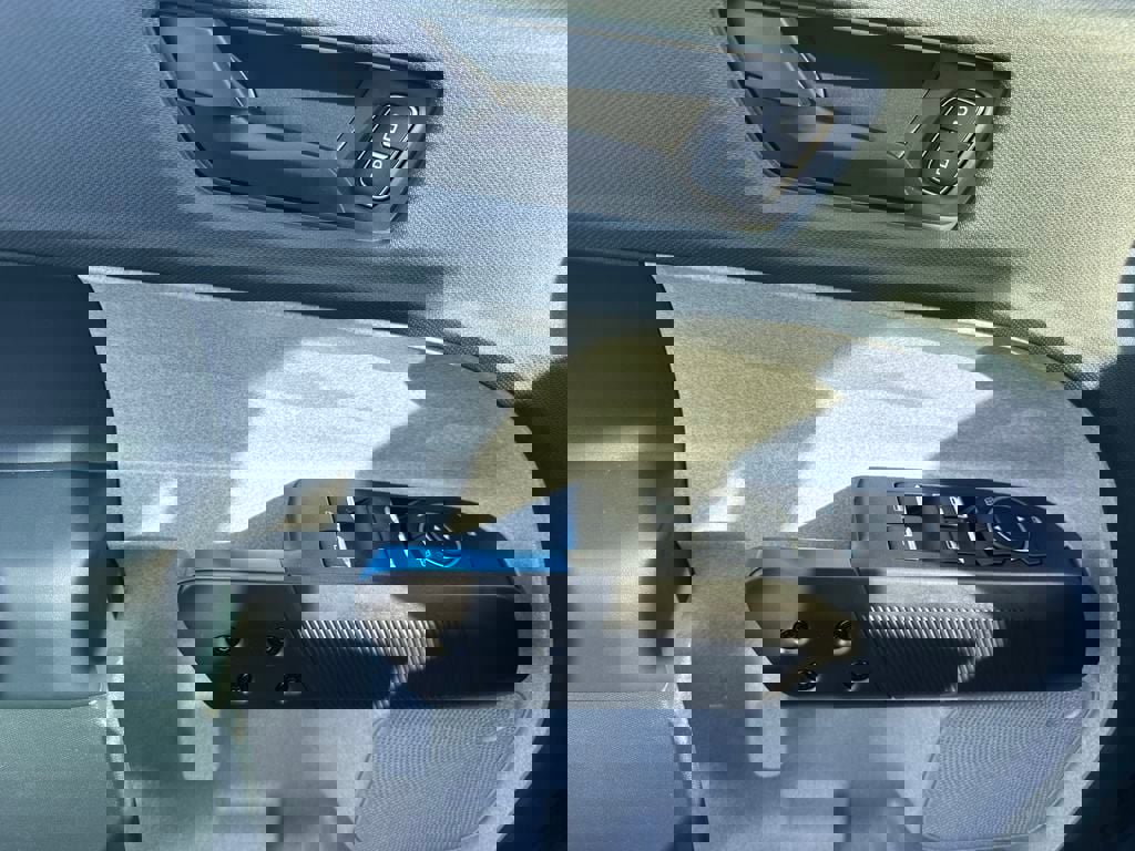 New 2025 Ford Maverick XLT w/ XLT Luxury Package image 37