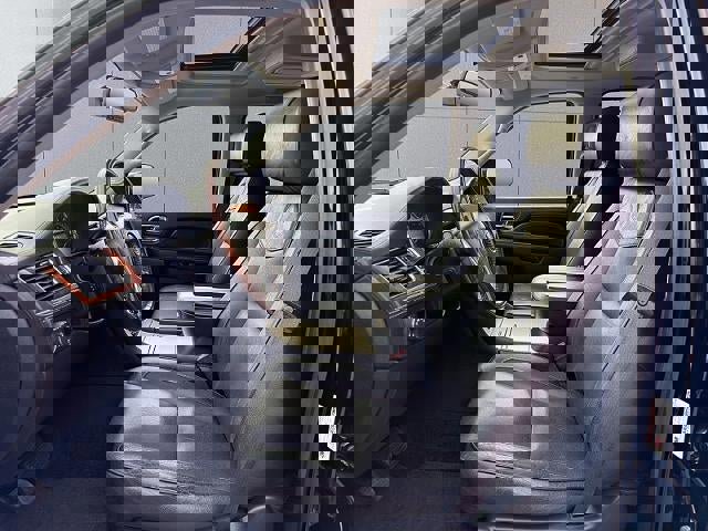 Used 2012 Cadillac Escalade Platinum image 28