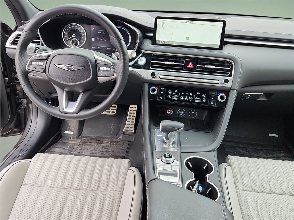 Used 2025 Genesis G70 2.5T w/ Sport Prestige Package image 19