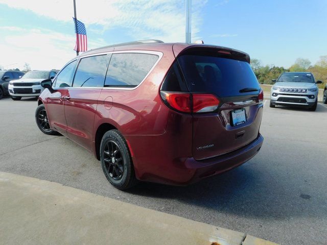 Used 2020 Chrysler Voyager Lxi image 23