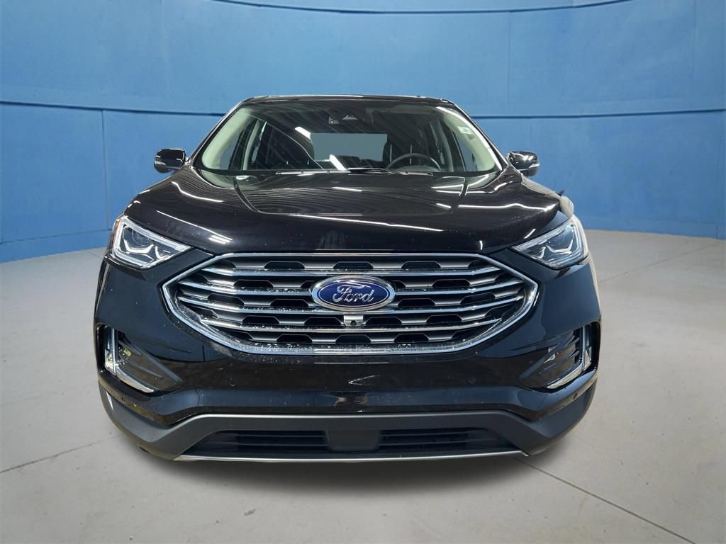 Used 2024 Ford Edge Titanium w/ Equipment Group 301A AWD/4WD image 4