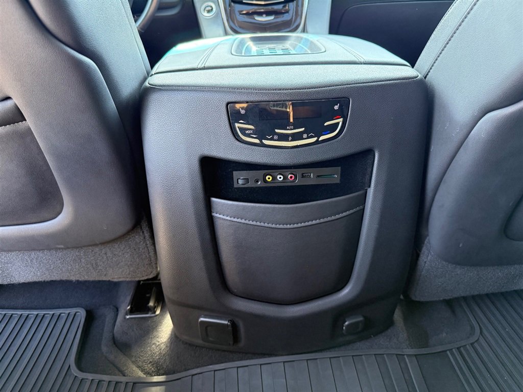 Used 2016 Cadillac Escalade Premium image 23