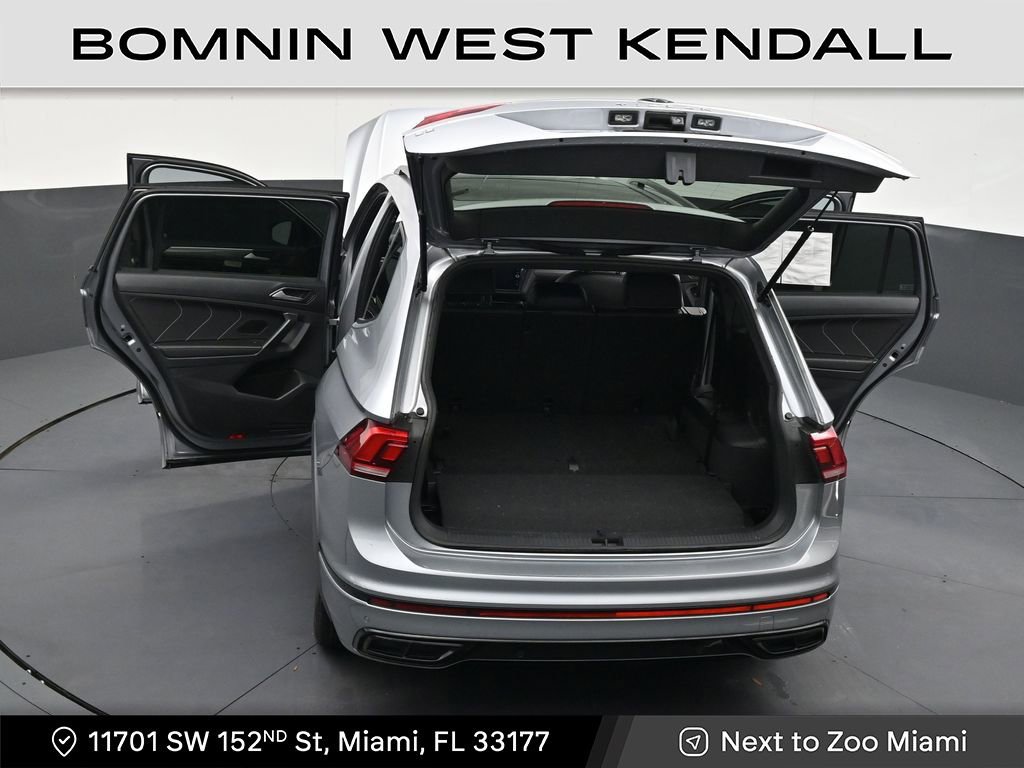 Used 2022 Volkswagen Tiguan SE R-Line image 33