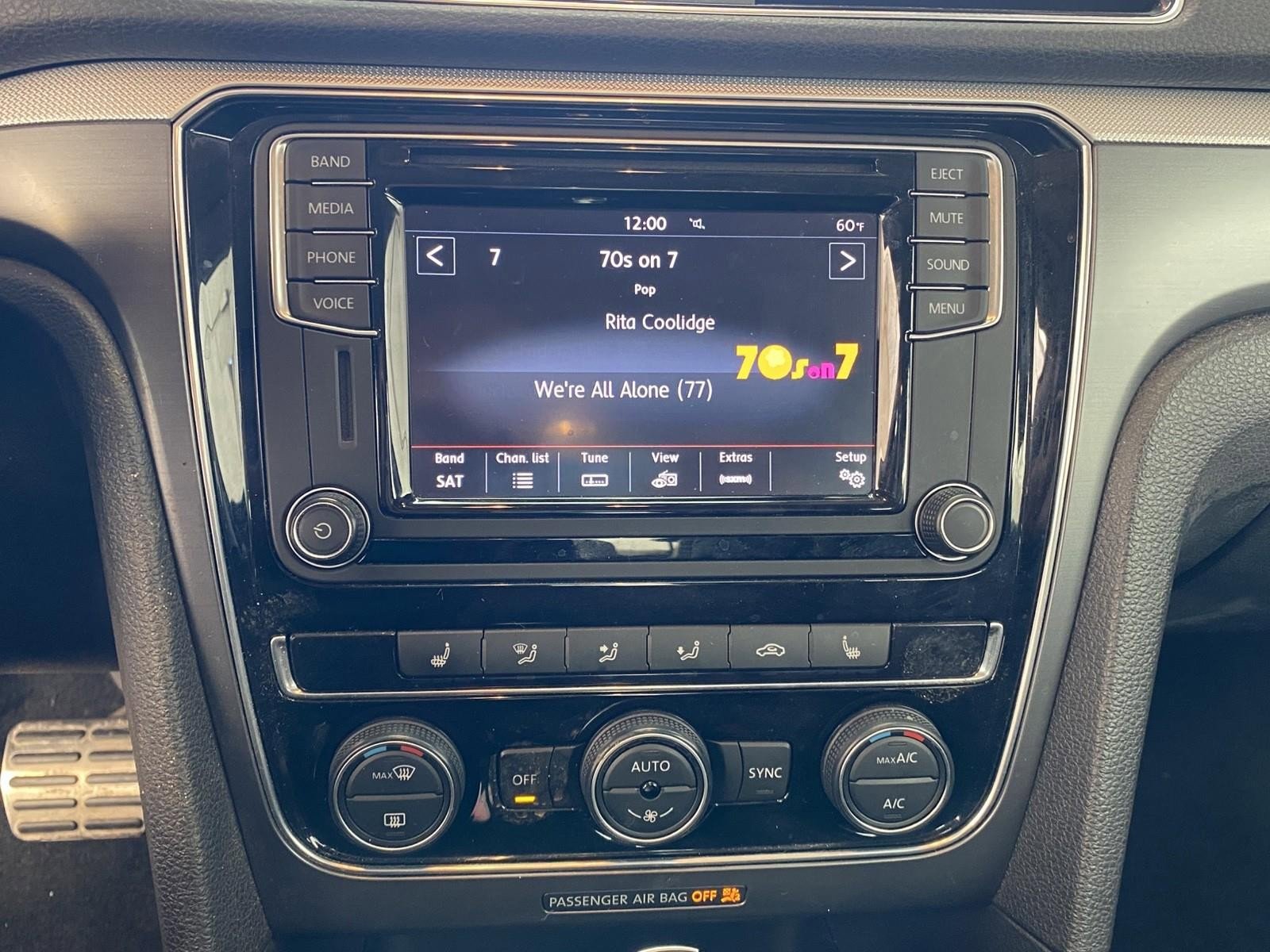 Used 2017 Volkswagen Passat 1.8T R-Line image 20