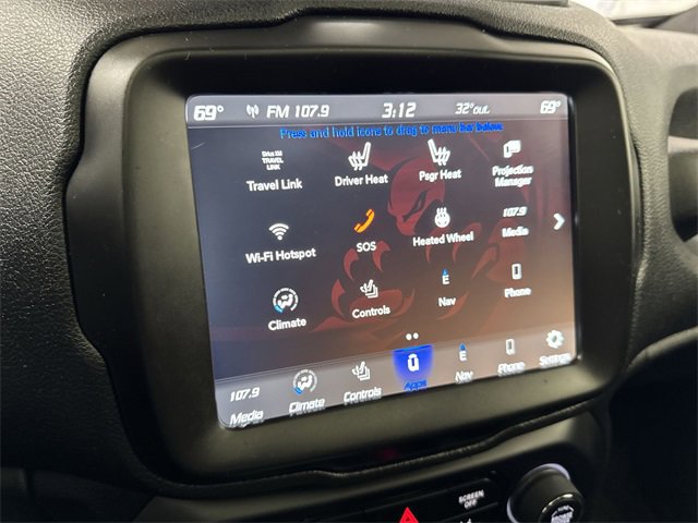 Used 2022 Jeep Renegade Latitude w/ Sun/Sound Group image 18