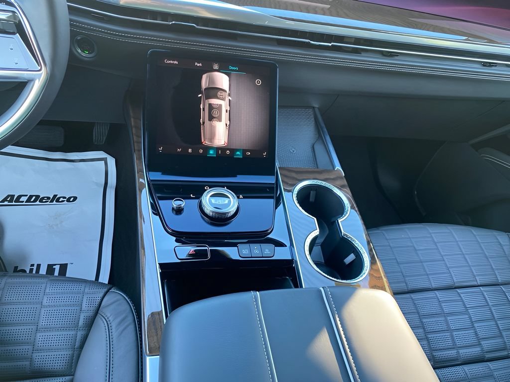 Certified 2026 Cadillac Escalade Platinum Sport w/ LPO, ONYX Package AWD/4WD image 23