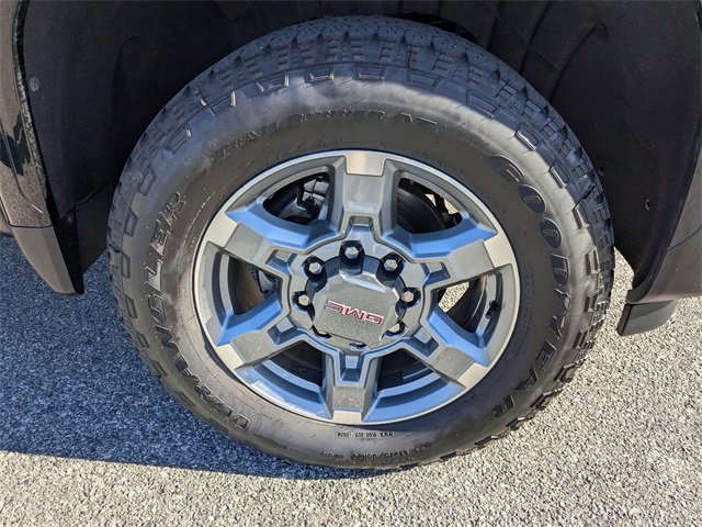 Used 2025 GMC Sierra 2500 SLT w/ SLT Premium Package image 11