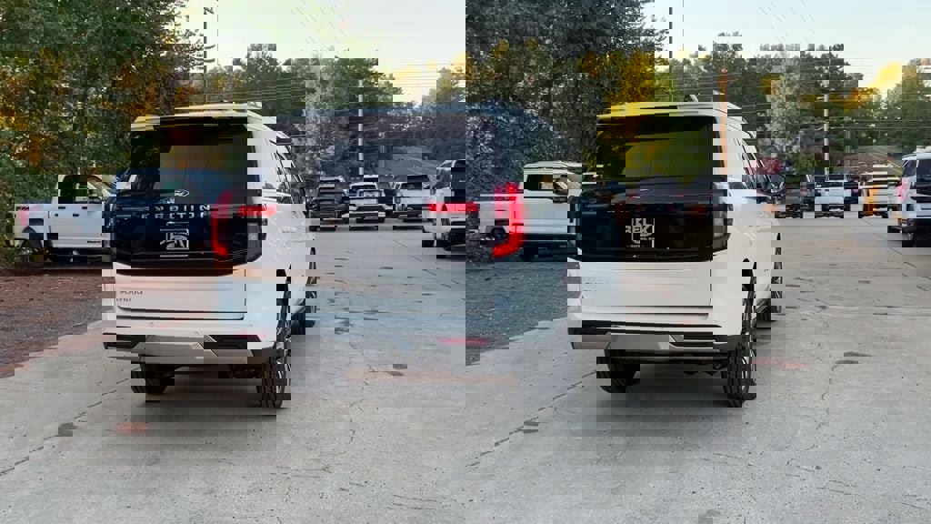 New 2025 Ford Expedition Platinum w/ Platinum Ultimate Package image 6