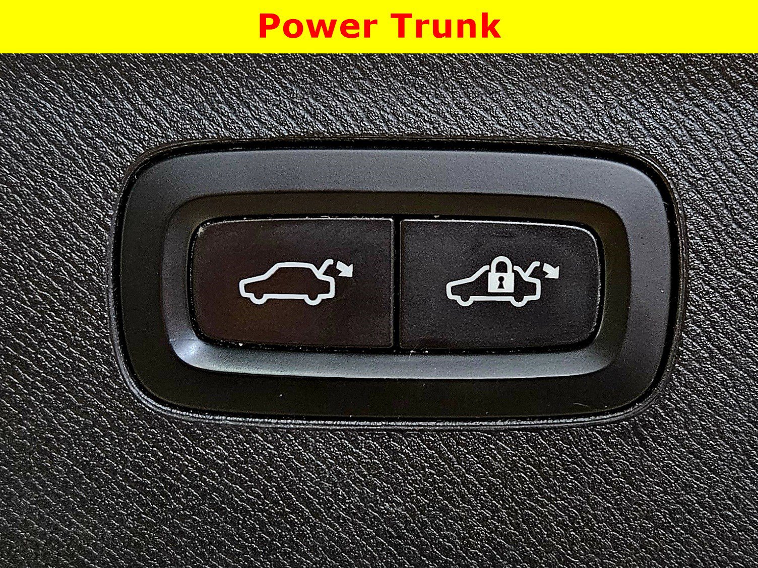Used 2021 Volvo XC90 T6 Momentum w/ Protection Package Premier AWD/4WD image 34