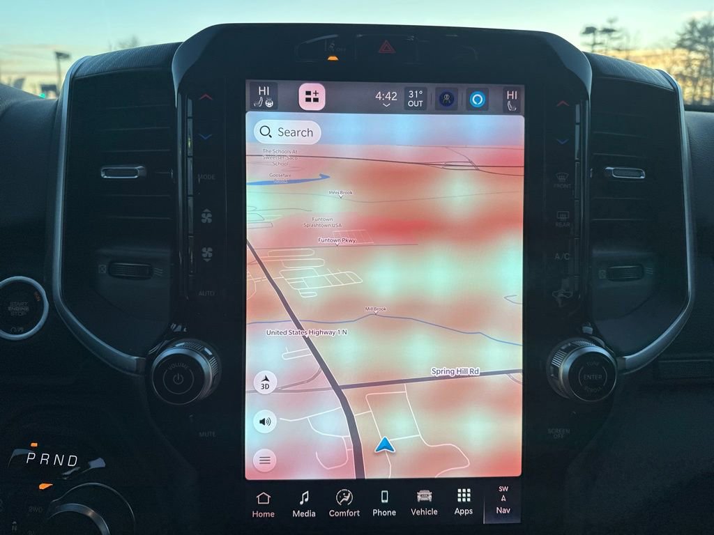 New 2026 RAM 1500 4x4 Crew Cab image 18