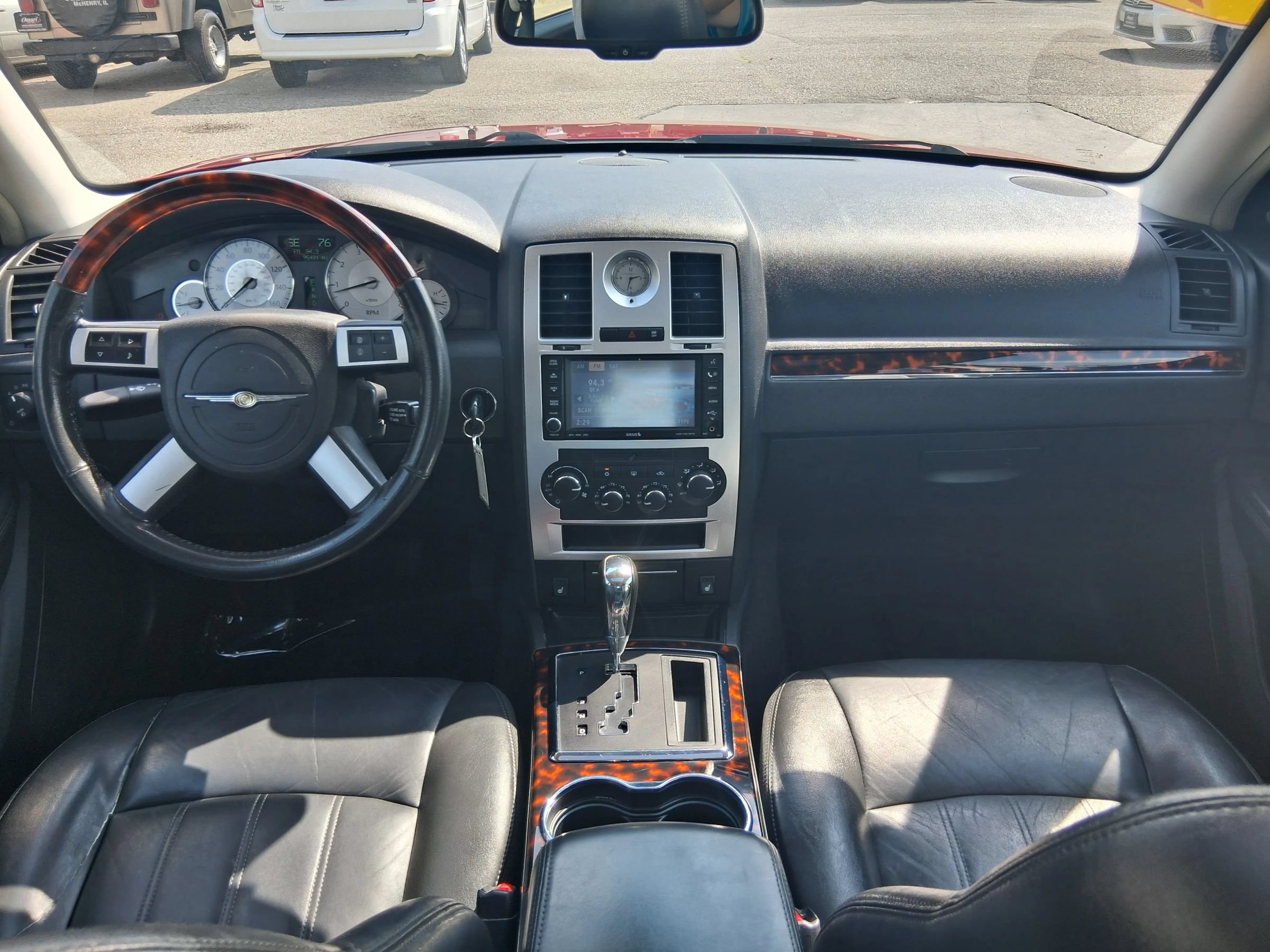 Used 2009 Chrysler 300 C RWD image 14