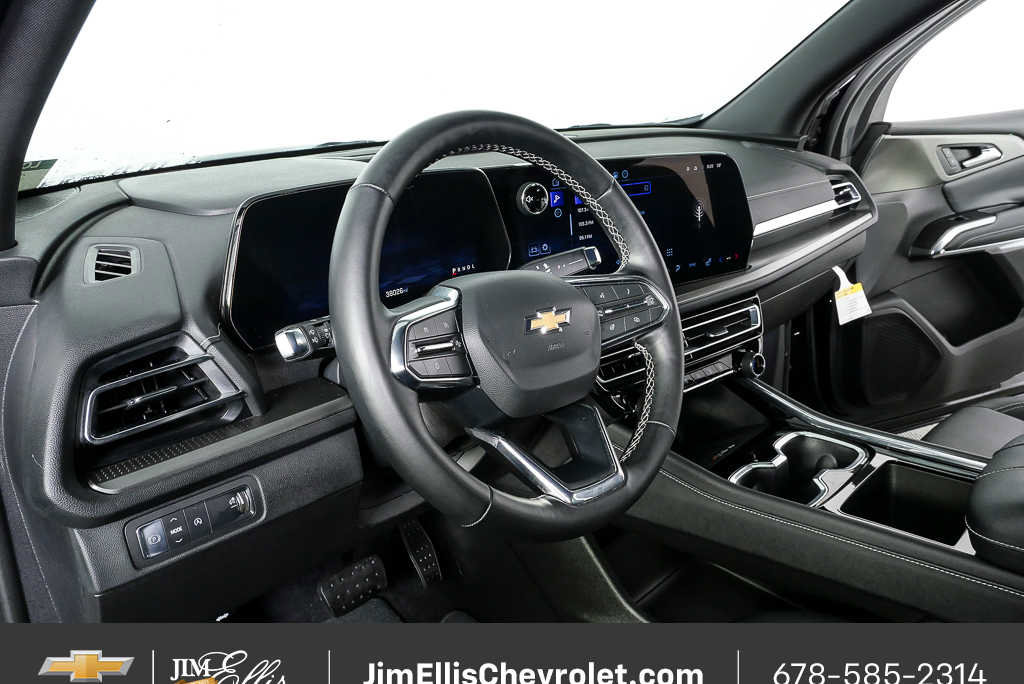 Certified 2025 Chevrolet Traverse LT image 4