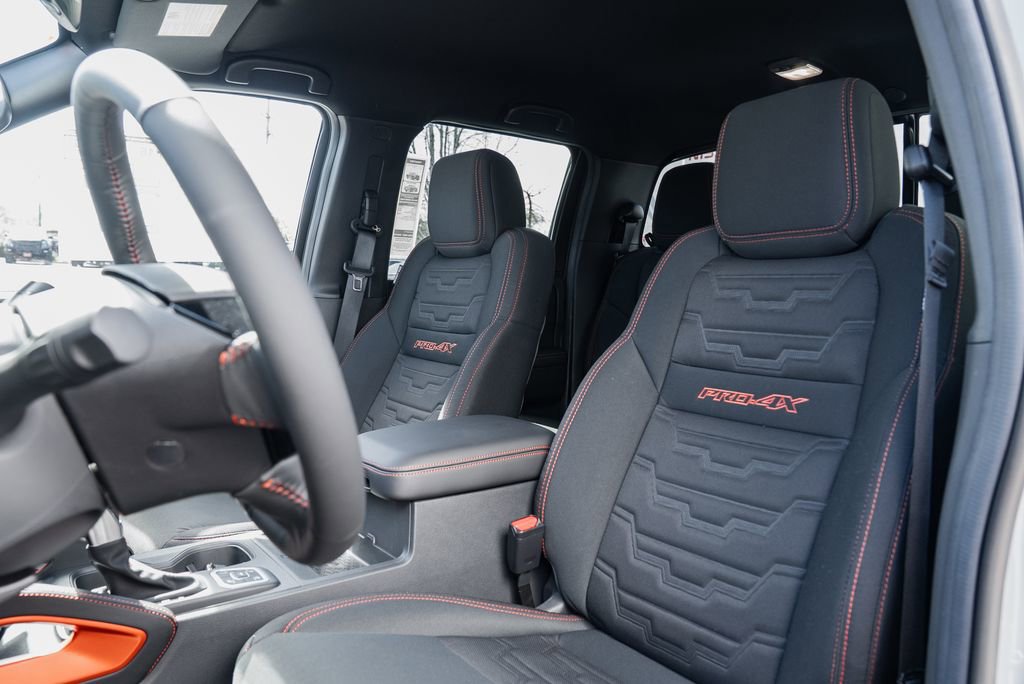New 2026 Nissan Frontier PRO-4X w/ Pro-4x Convenience Package image 23