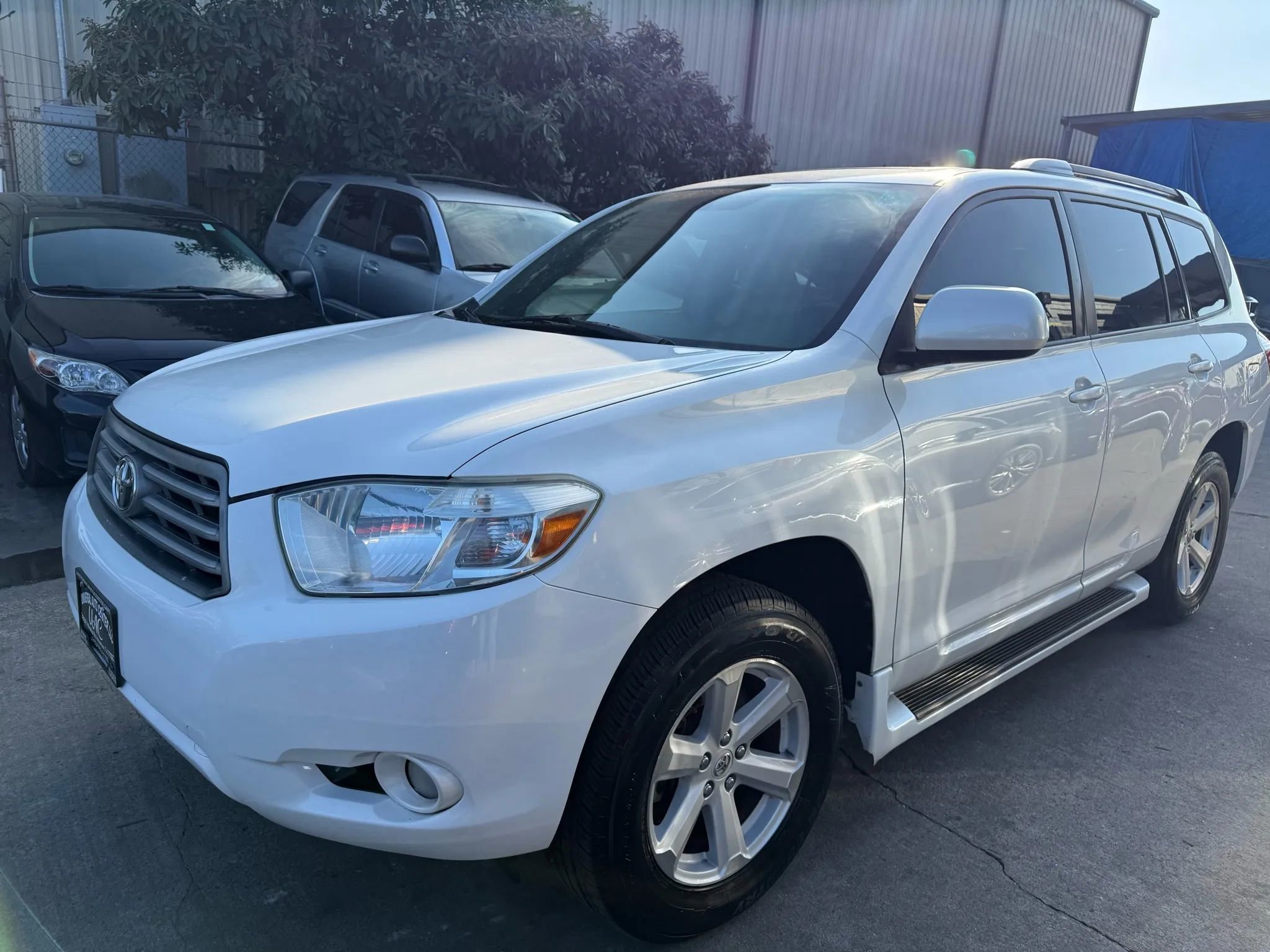 Used 2010 Toyota Highlander SE image 3