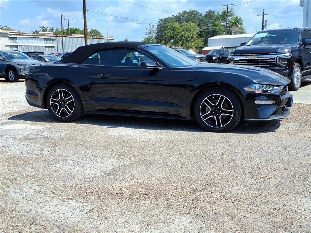 Used 2023 Ford Mustang Premium image 5