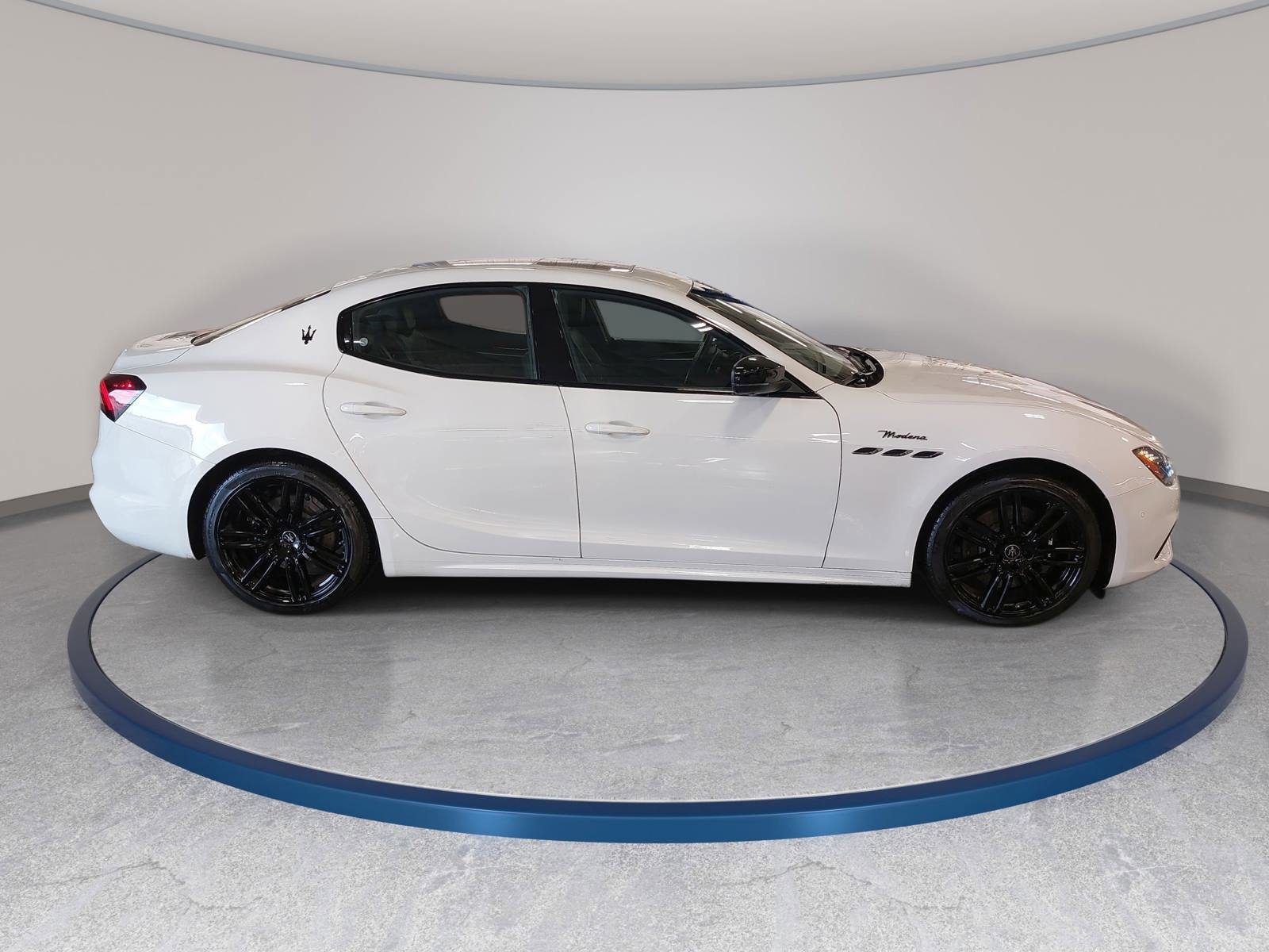 Used 2023 Maserati Ghibli Modena RWD image 4