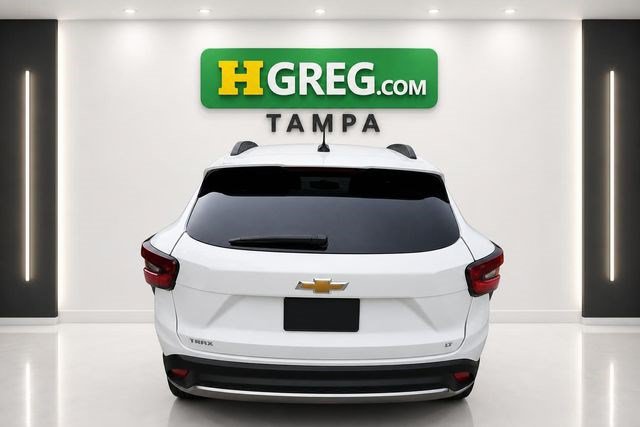 Used 2026 Chevrolet Trax LT FWD image 8