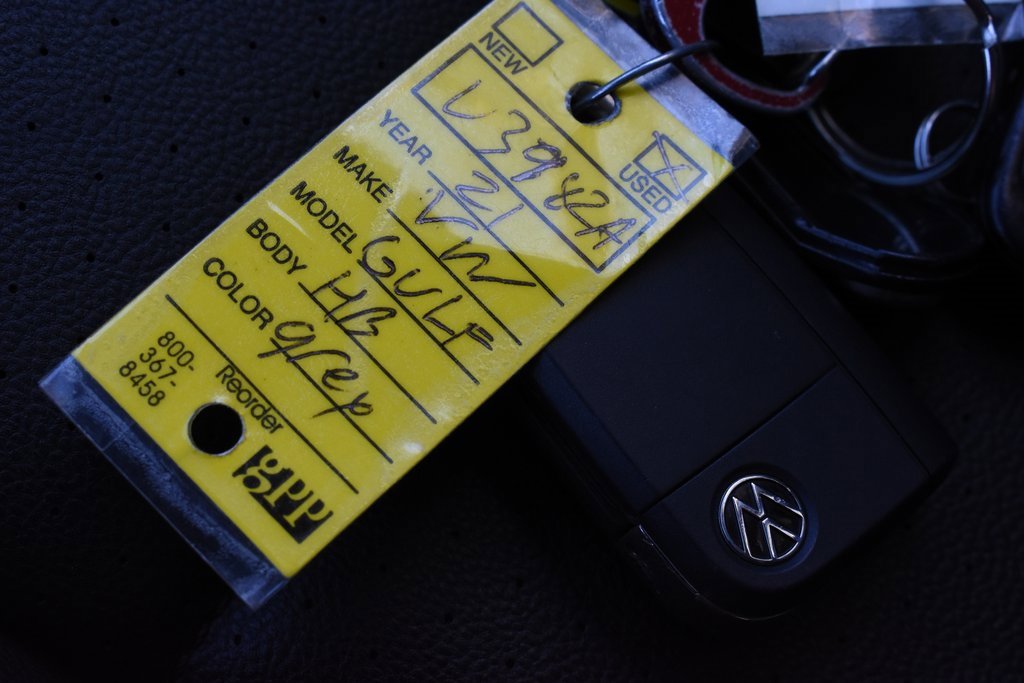 Used 2021 Volkswagen Golf 4-Door image 43