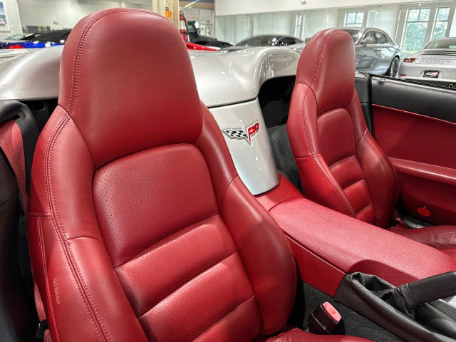 Used 2006 Chevrolet Corvette Convertible w/ Preferred Equipment Group RWD image 57