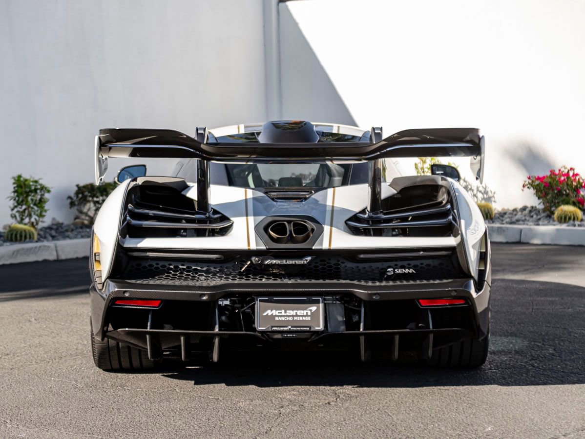 Used 2019 McLaren Senna RWD image 8