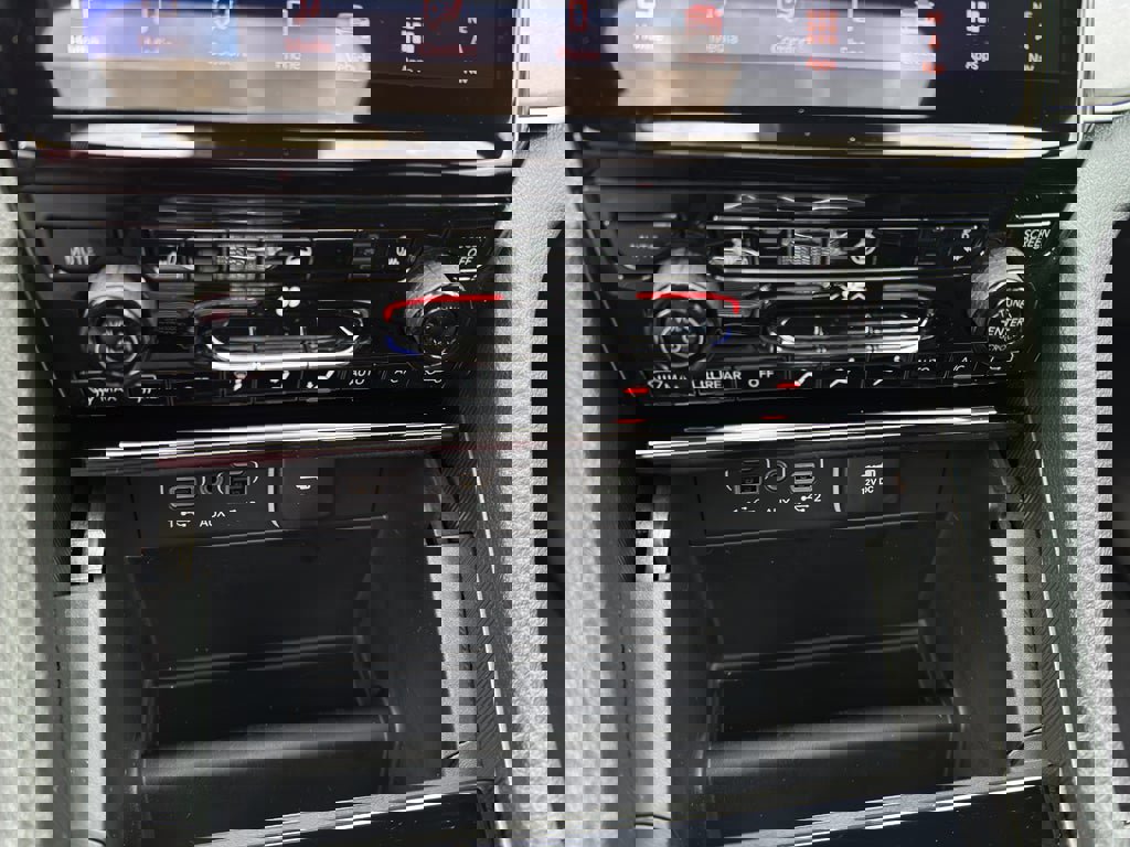 New 2025 Jeep Grand Cherokee Limited image 17