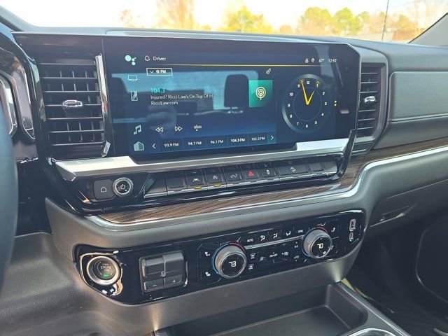 Used 2022 Chevrolet Silverado 1500 LT Trail Boss image 19