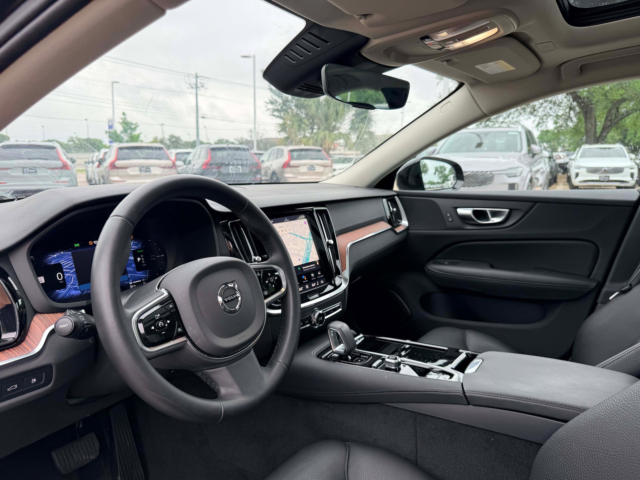 Certified 2025 Volvo S60 T8 Plus AWD/4WD image 8