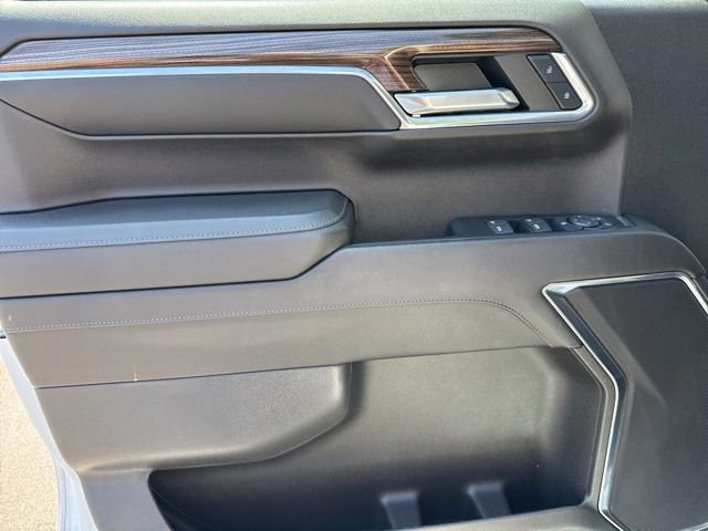 Used 2023 Chevrolet Silverado 1500 LT AWD/4WD image 9