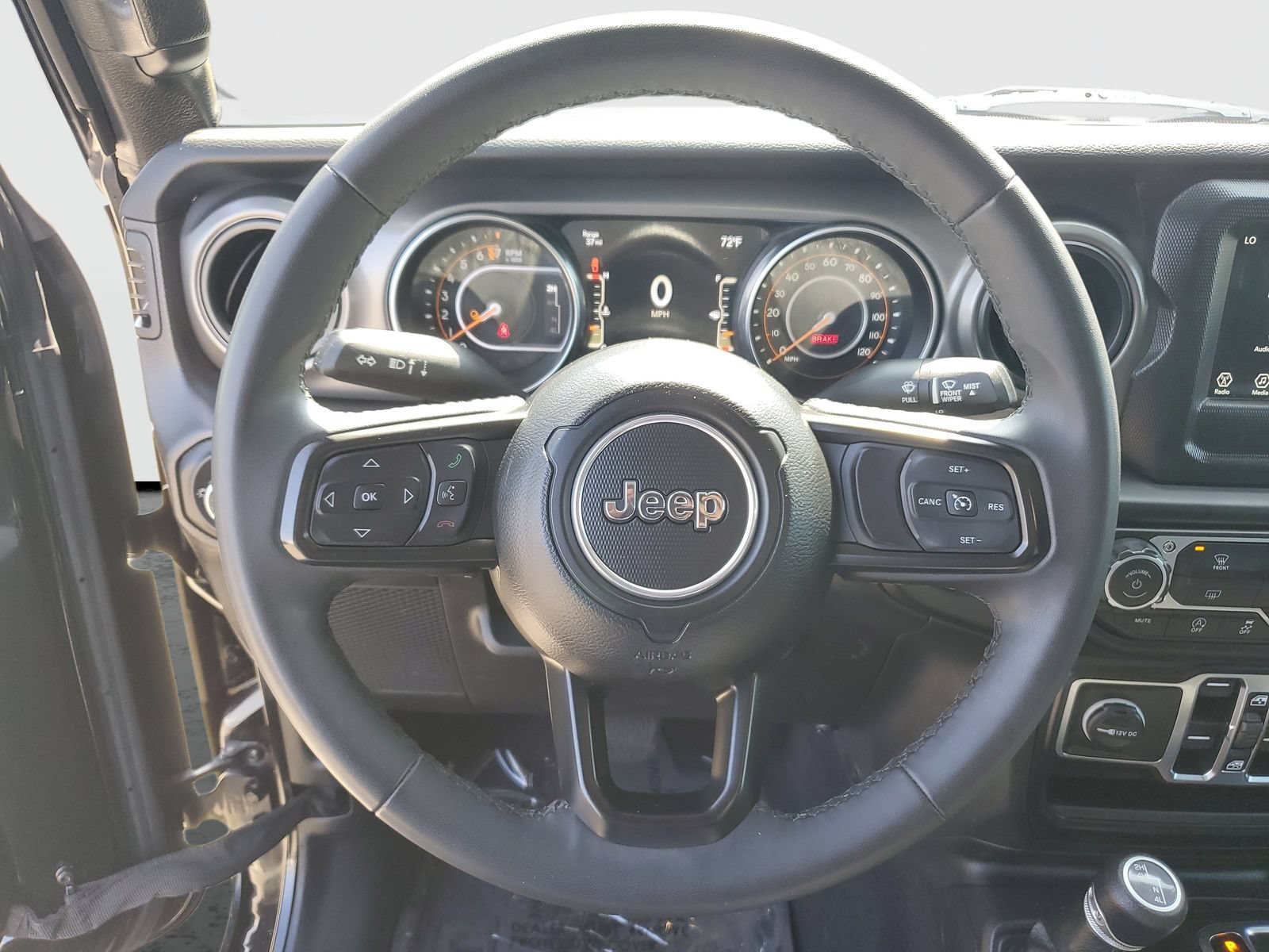 Used 2023 Jeep Gladiator Sport AWD/4WD image 26