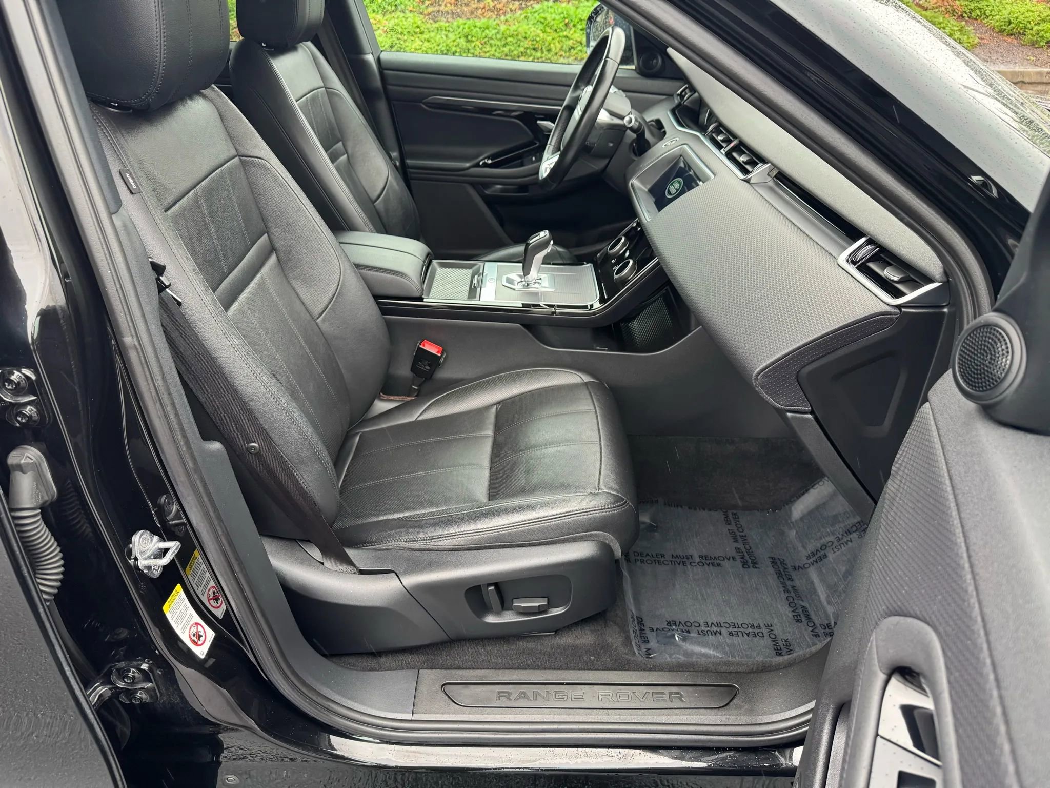 Used 2020 Land Rover Range Rover Evoque S image 24
