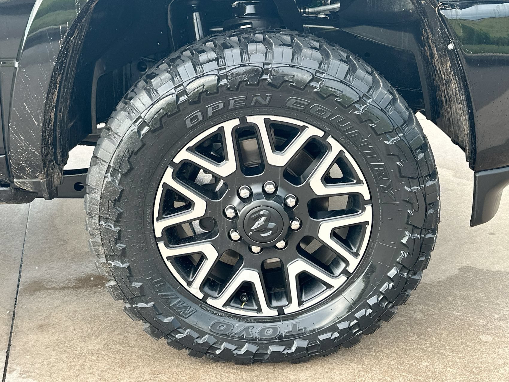 Used 2026 RAM 2500 Limited AWD/4WD image 10