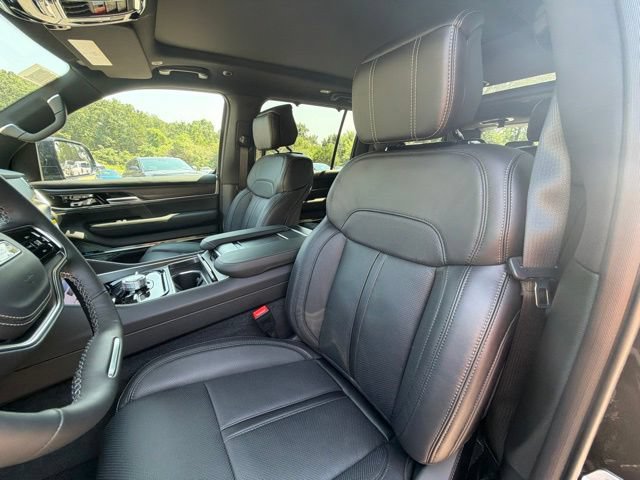 New 2026 Jeep Grand Wagoneer Summit AWD/4WD image 22