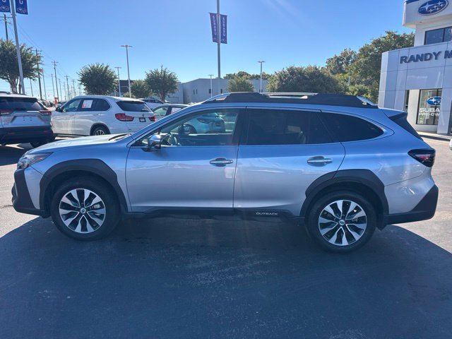 Certified 2023 Subaru Outback Touring AWD/4WD image 2