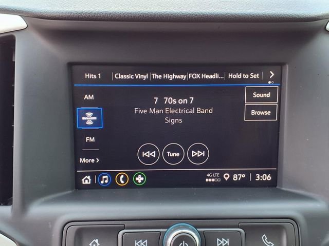 Used 2023 GMC Terrain SLE w/ Driver Convenience Package image 13