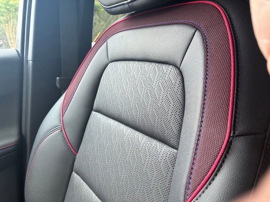 New 2026 Chevrolet Equinox RS w/ LPO, Floor Liner Package FWD image 29