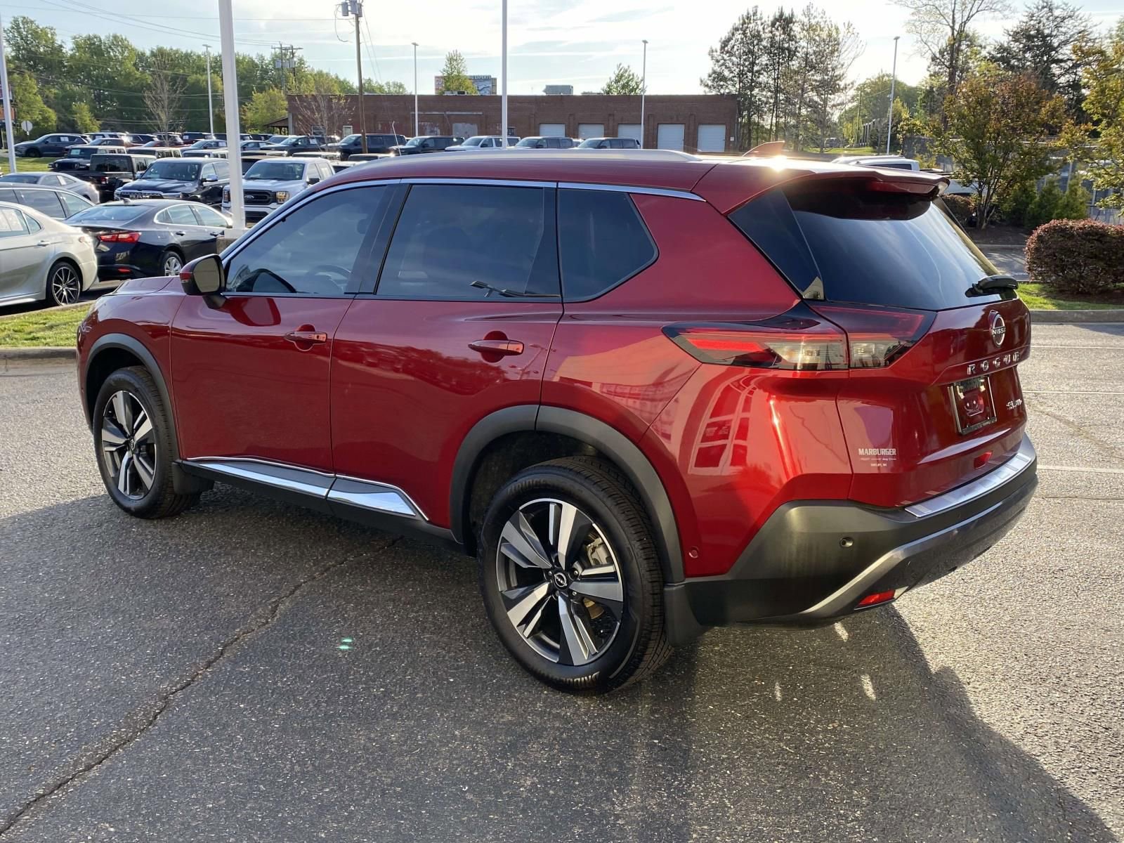 Used 2023 Nissan Rogue SL w/ SL Premium Package AWD/4WD image 5