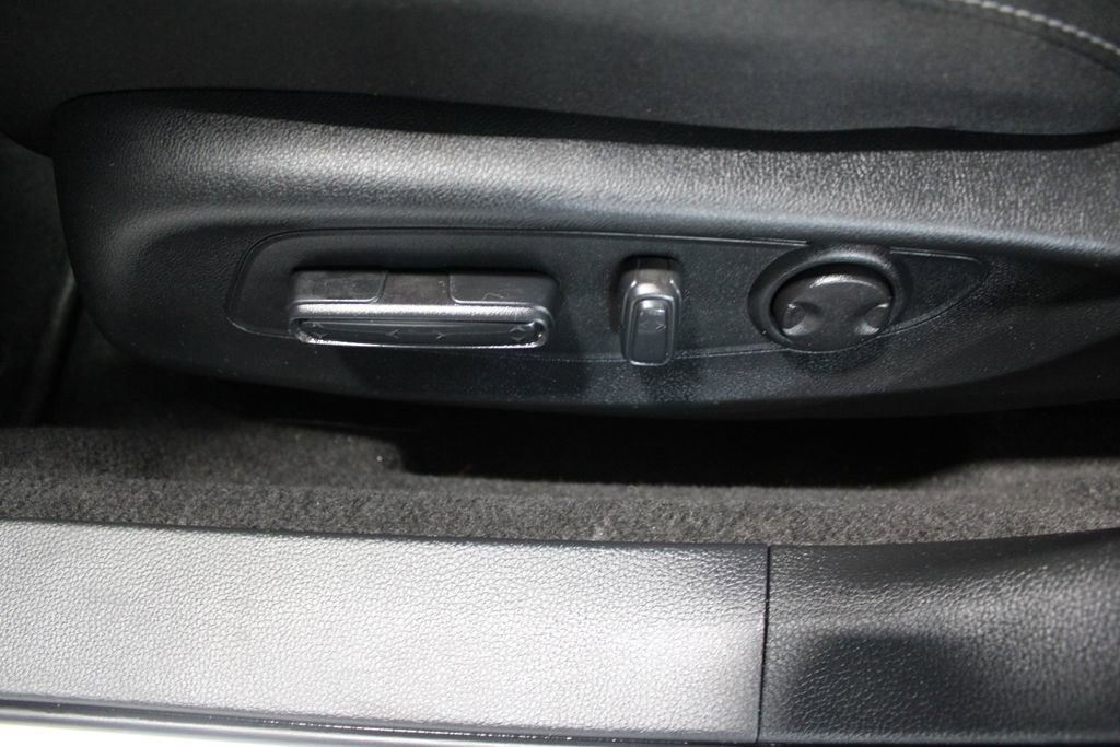 Used 2023 Honda Accord EX image 10