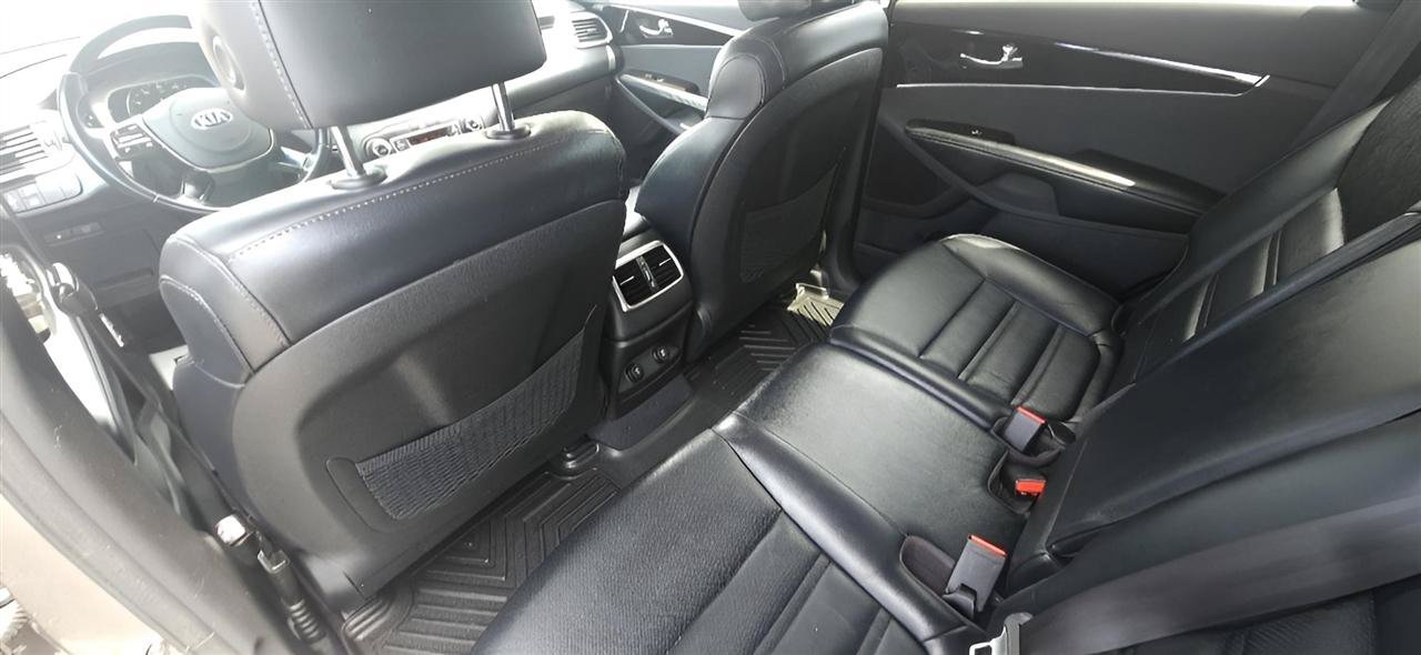 Used 2019 Kia Sorento EX AWD/4WD image 21