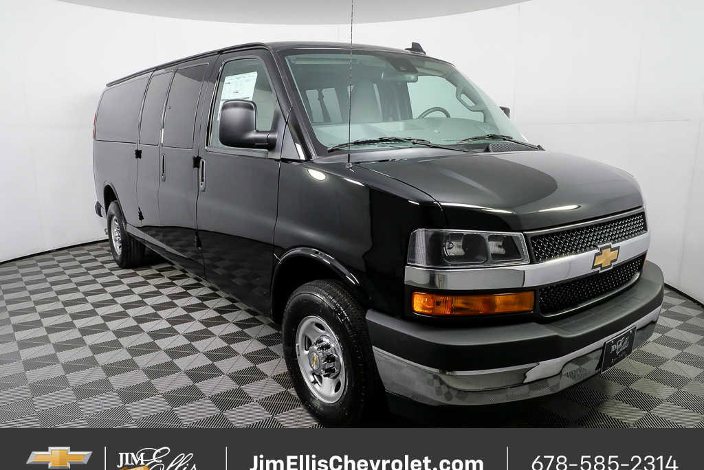 New 2025 Chevrolet Express 3500 LT w/ LT Preferred Equipment Group video 1