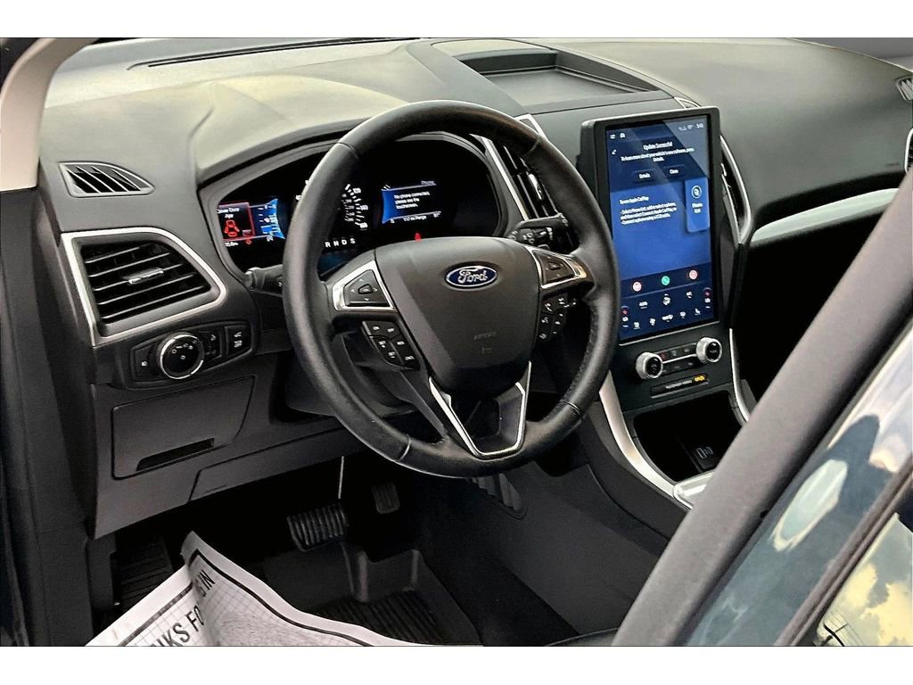 Used 2023 Ford Edge SEL w/ Convenience Package AWD/4WD image 16
