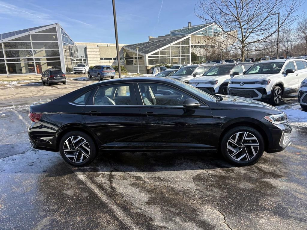 Used 2022 Volkswagen Jetta SEL image 8