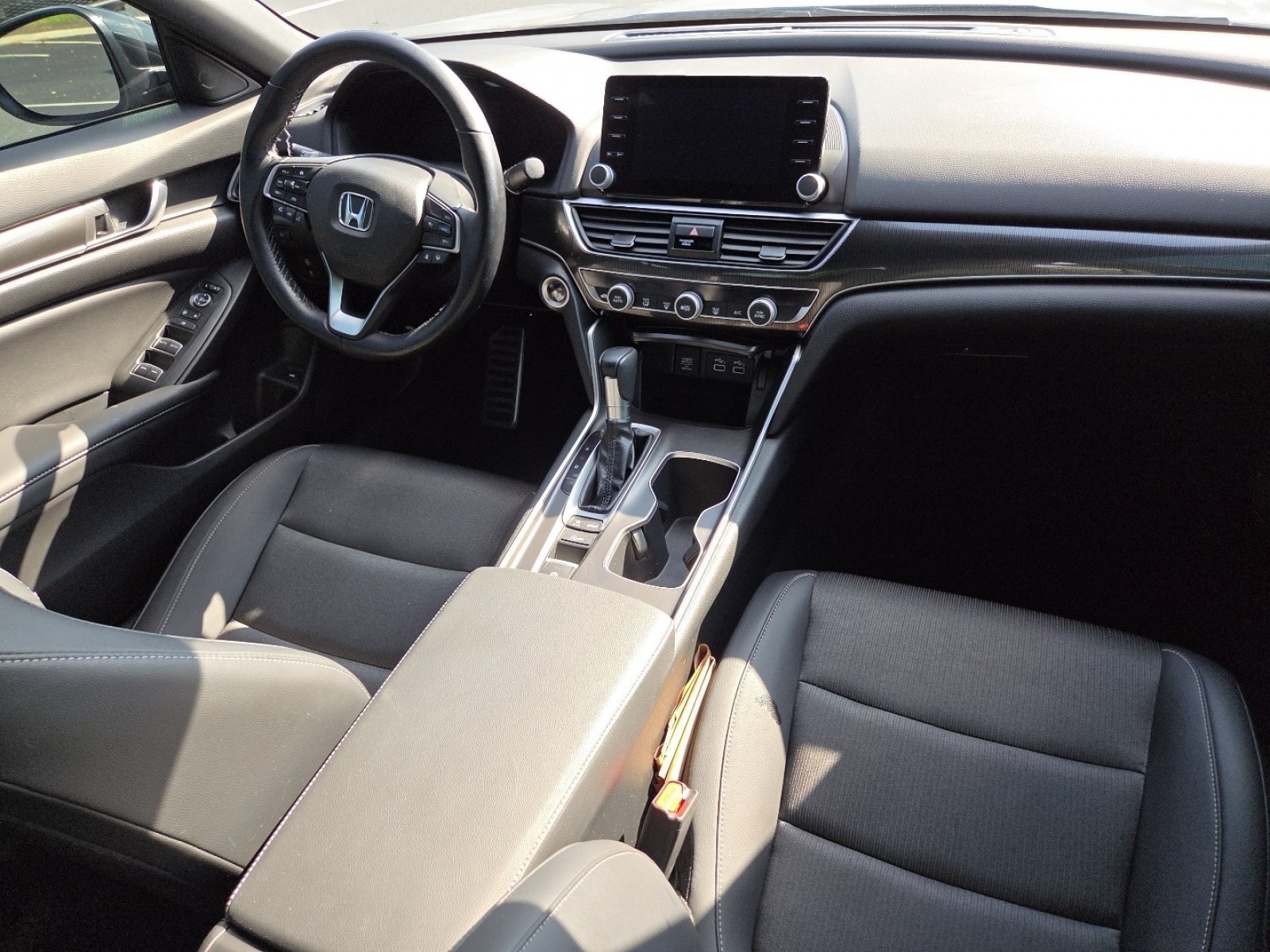 Used 2022 Honda Accord Sport image 25