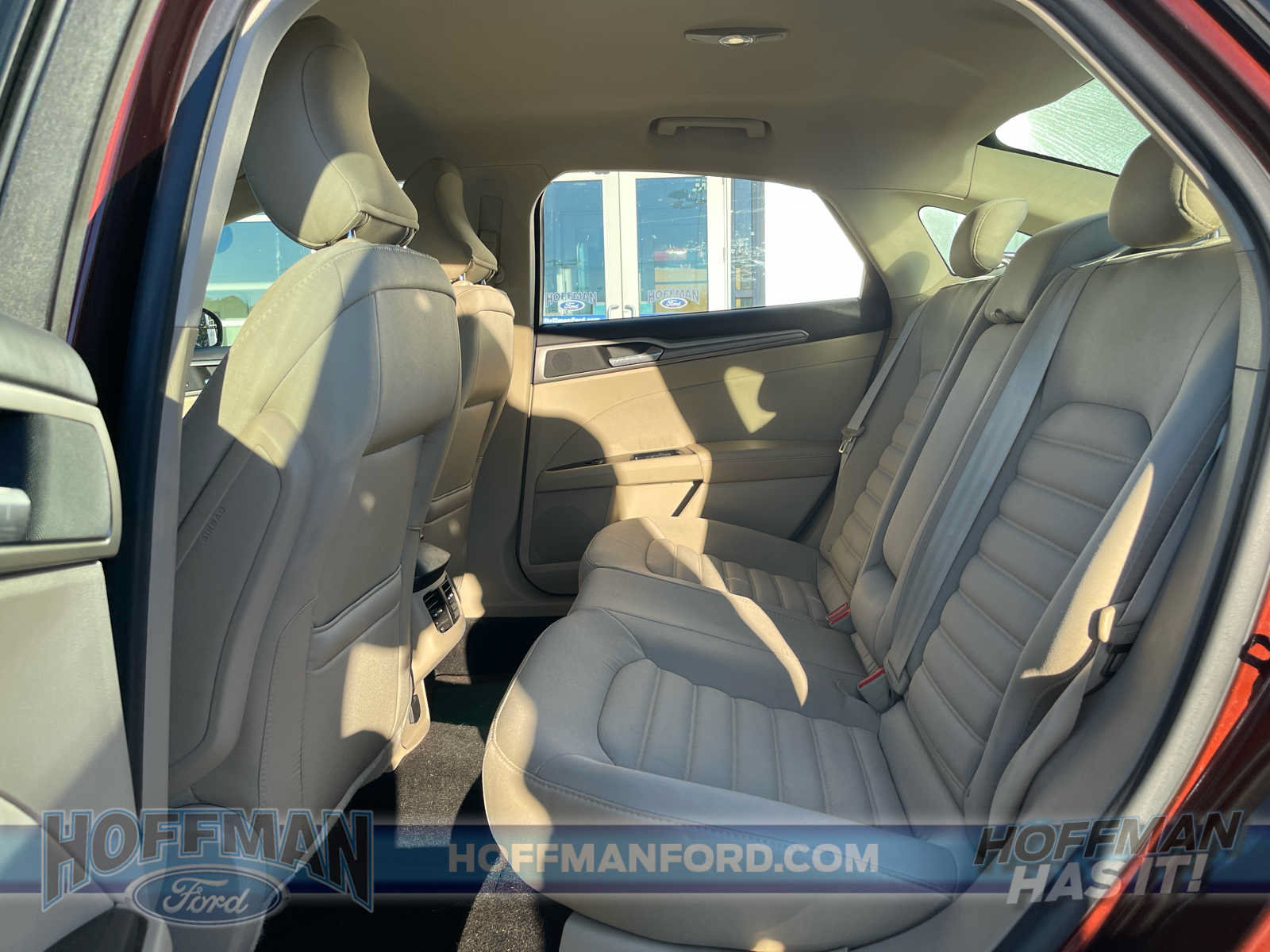 Used 2015 Ford Fusion SE FWD image 9