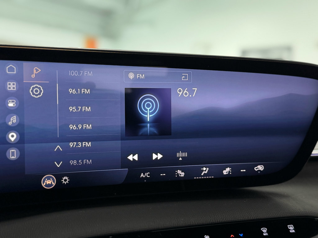 Used 2026 Buick Enclave Preferred image 25