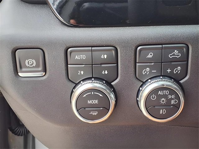 New 2025 GMC Sierra 2500 SLT w/ SLT Premium Package image 18