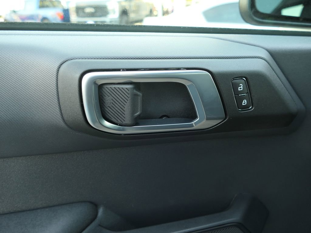 Used 2025 Ford Bronco Big Bend image 14