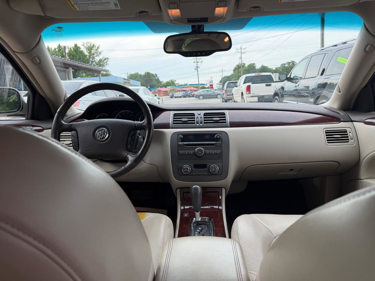 Used 2010 Buick Lucerne CXL FWD image 9