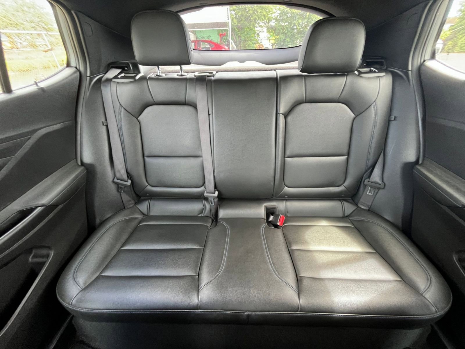 Used 2025 Buick Envista Sport Touring image 37