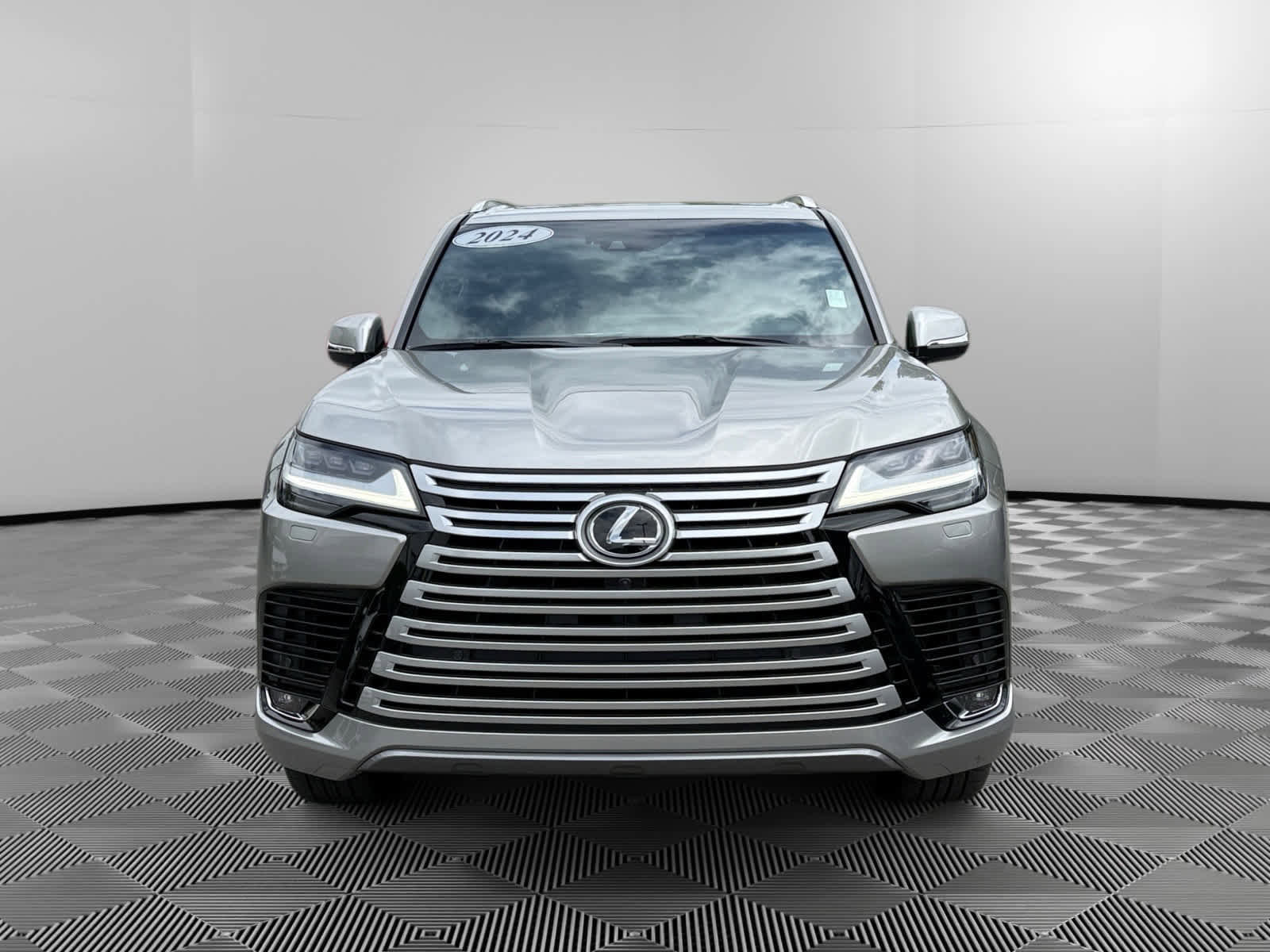 Used 2024 Lexus LX 600 4WD w/ Luxury Package image 8