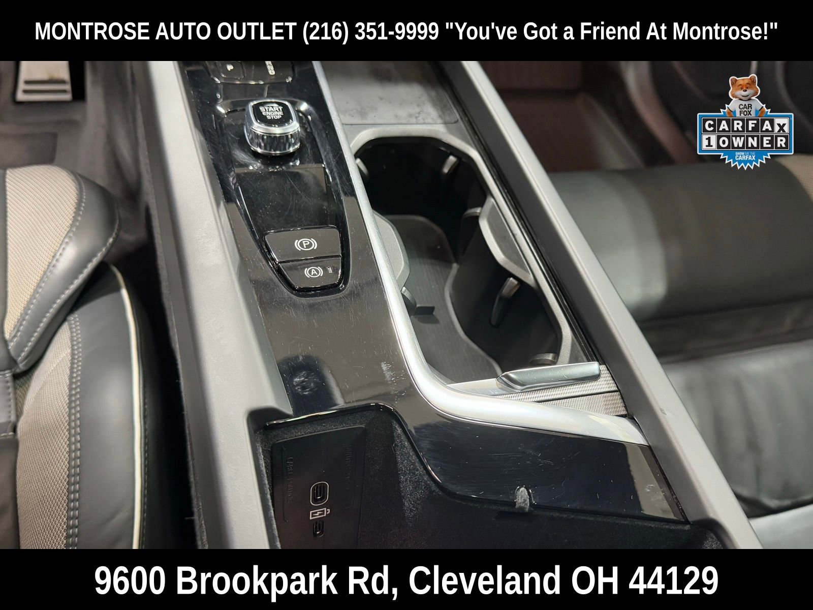 Used 2022 Volvo XC60 T8 R-Design w/ Advanced Package image 25